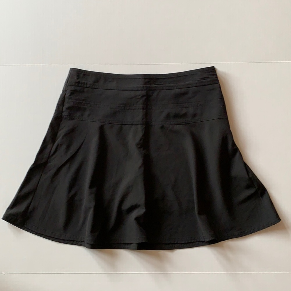 IZOD GOLF WOMENS BLACK TENNIS SKORT ACTIVE WEAR SIZE 8